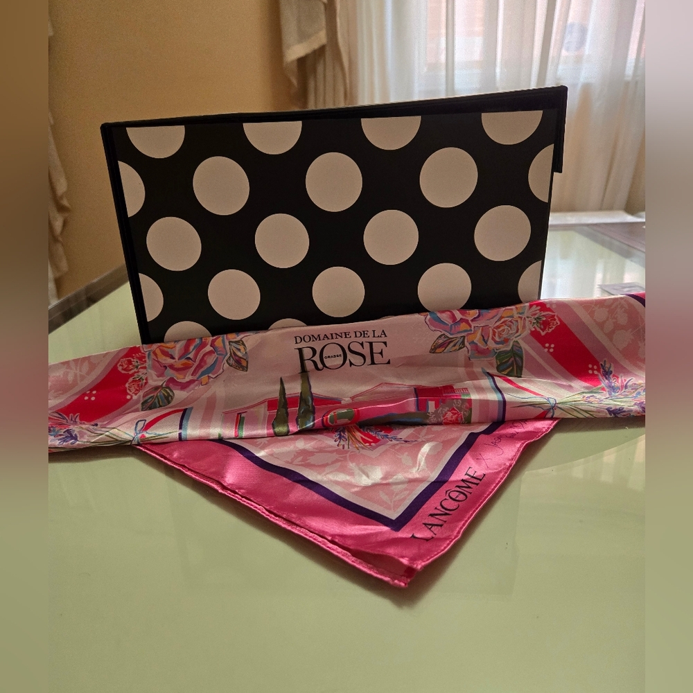 5/$25✨️Lancôme Scarf✨️